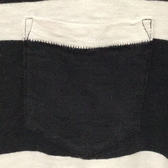 GAP Striped Tee, Black and Gray, Size Large - Picture 5 of 6